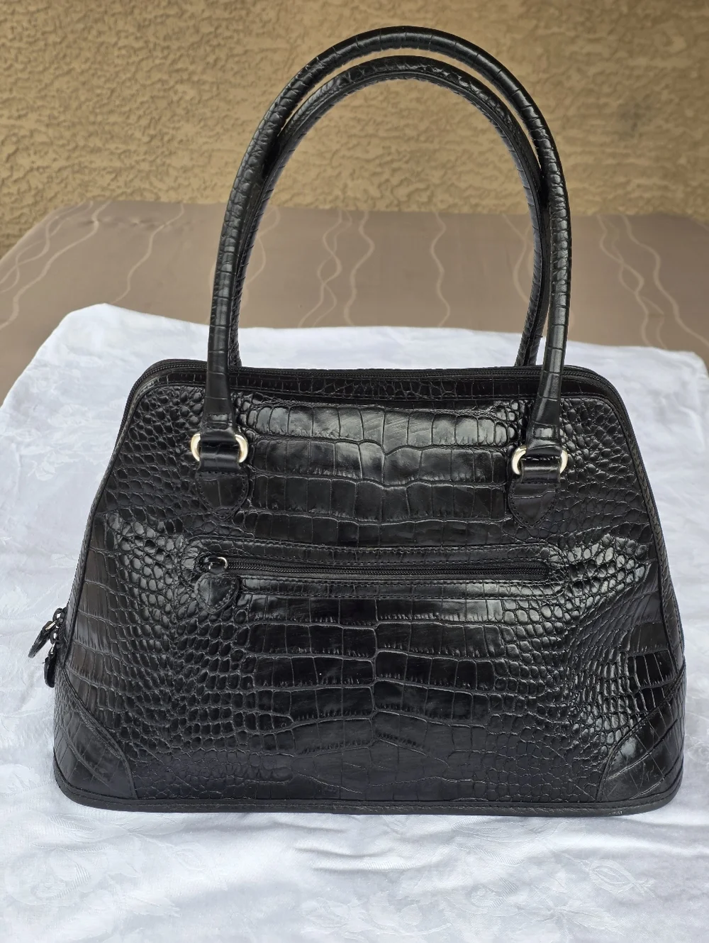 Vintage Brighton Black Leather Croc Pattern with Floral Lining w/ Inner Pockets